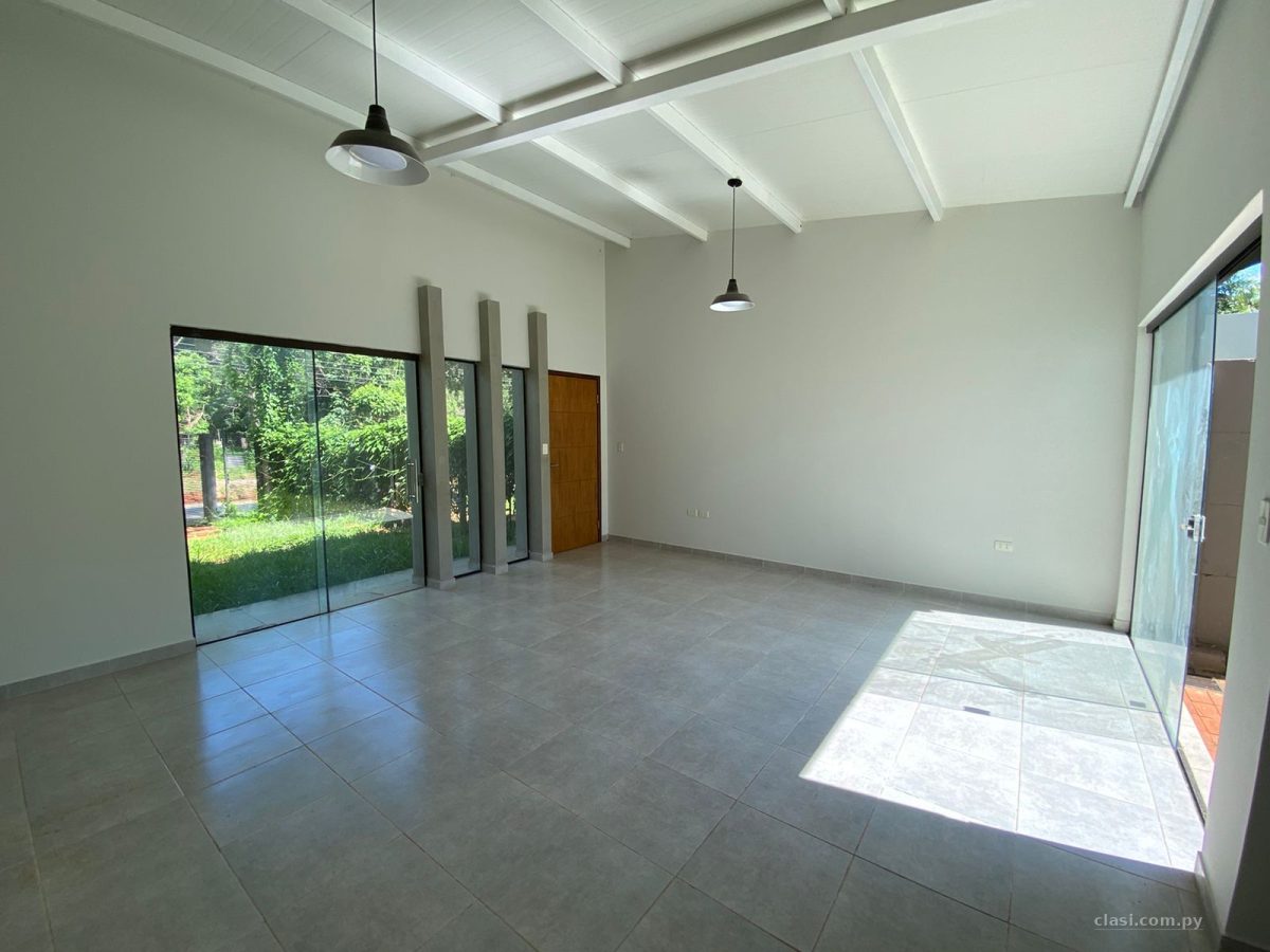 VENDO DUPLEX EN ZONA JARDINES DE PARIS LUQUE