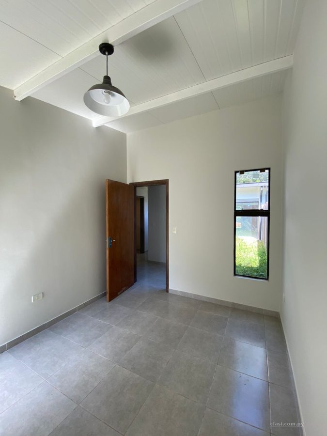 VENDO DUPLEX EN ZONA JARDINES DE PARIS LUQUE